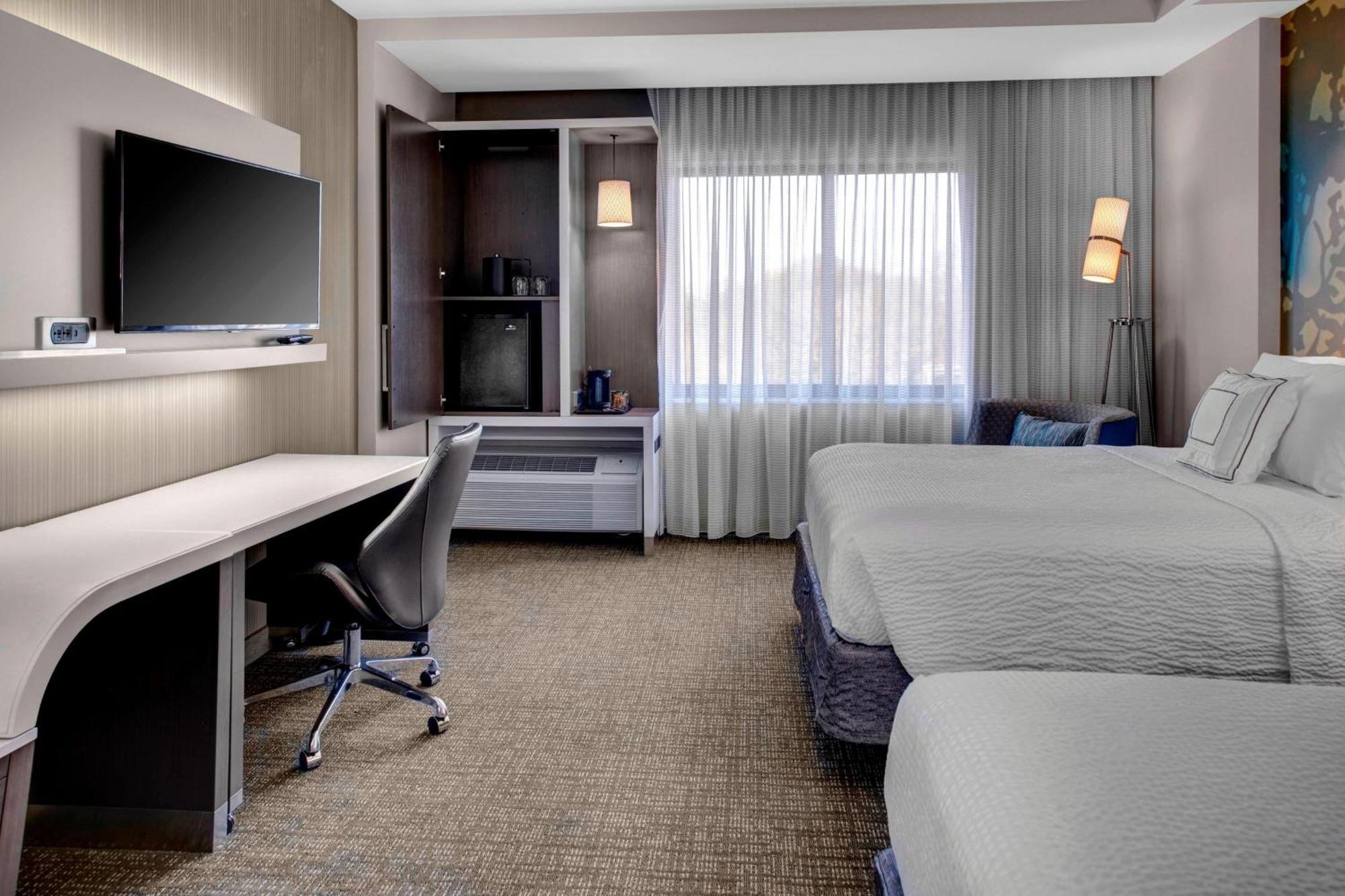Courtyard By Marriott Carrollton Otel Dış mekan fotoğraf