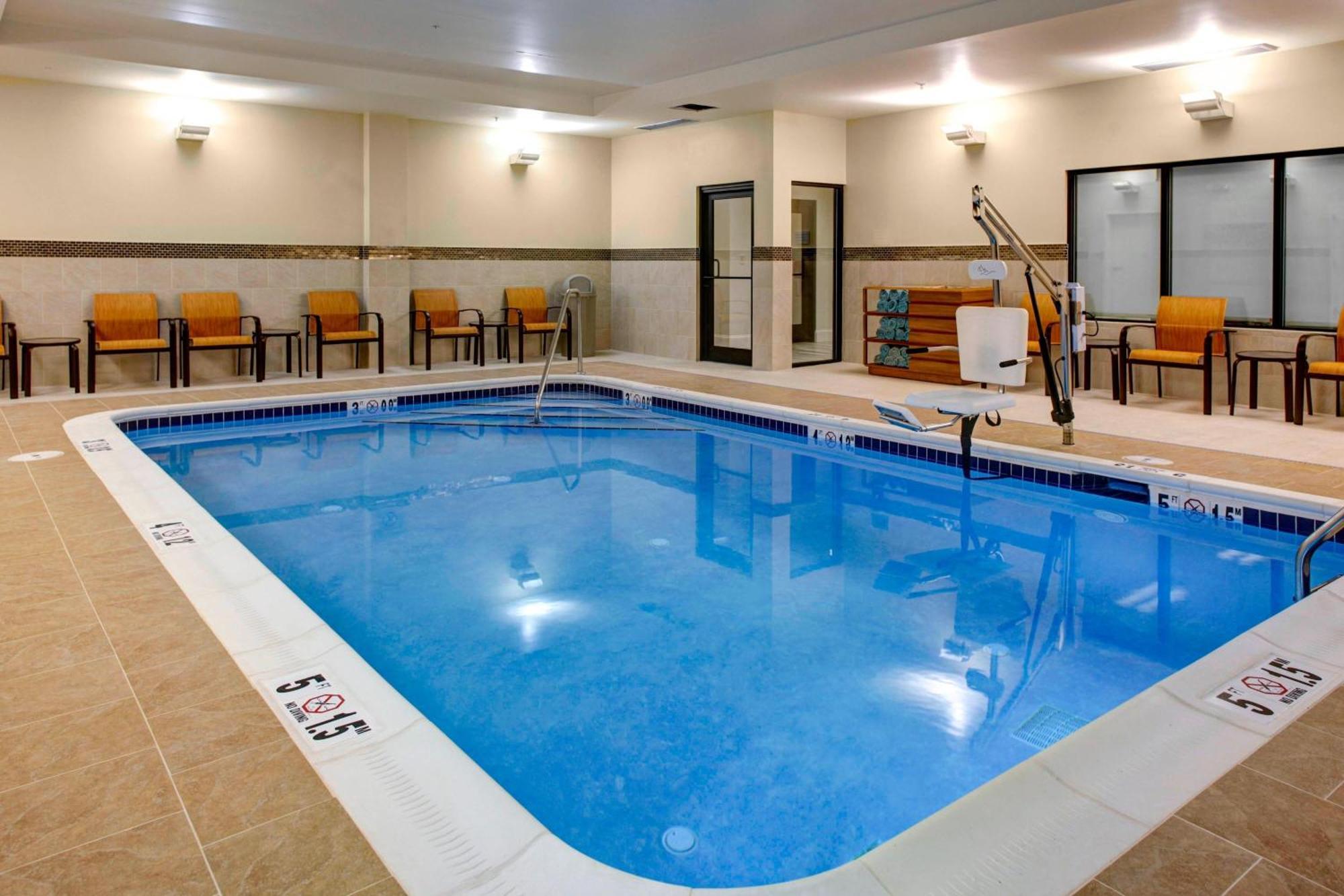 Courtyard By Marriott Carrollton Otel Dış mekan fotoğraf